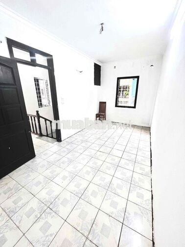 chính chủ cho thuê nhà b10 ngõ 109 Trường Chinh