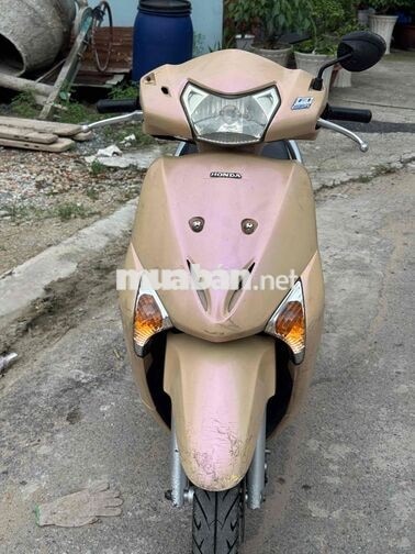 Honda Lead màu hồng