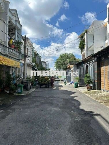 Nhà 5x20 Hẻm 123 Phan Văn Hớn, Đường Xe Tải
