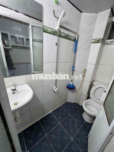 Cho thuê nhà 3 tầng Kiệt Hoàng Diệu sau lưng mặt tiền . Nội thất bản
