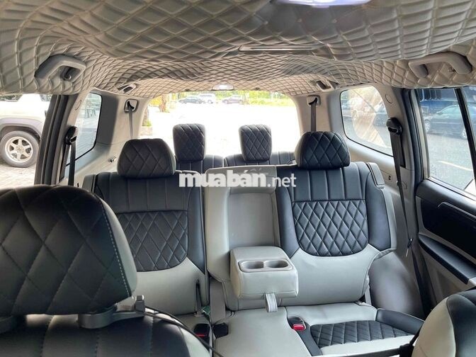 Mitsubishi Pajero Sport 2016 Vàng cát 140000 km