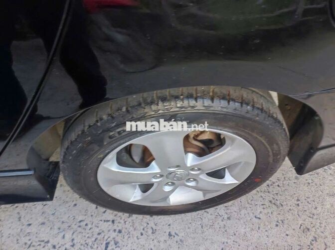 Hyundai Avante 2012 Tự động màu đen