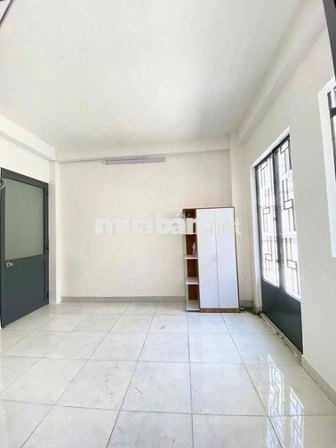 khai Trương phòng ban công 30m2 Full nội thất siêu rộng ngay Trung tâm