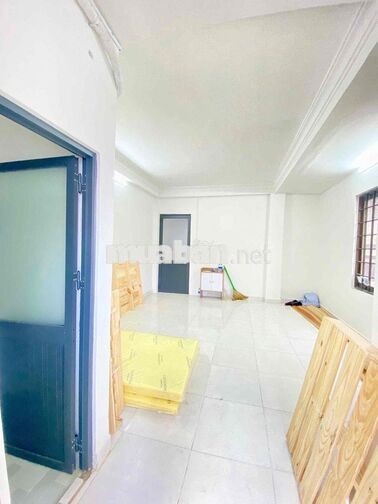 khai Trương phòng ban công 30m2 Full nội thất siêu rộng ngay Trung tâm