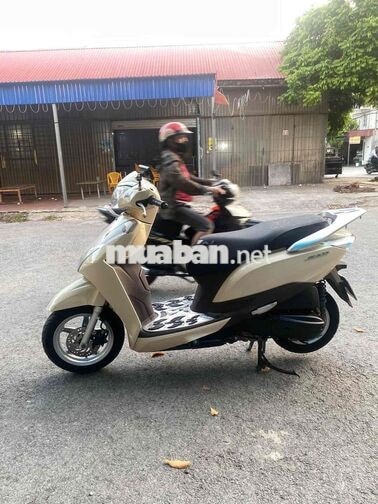 Honda Lead 2017 màu Vàng kem