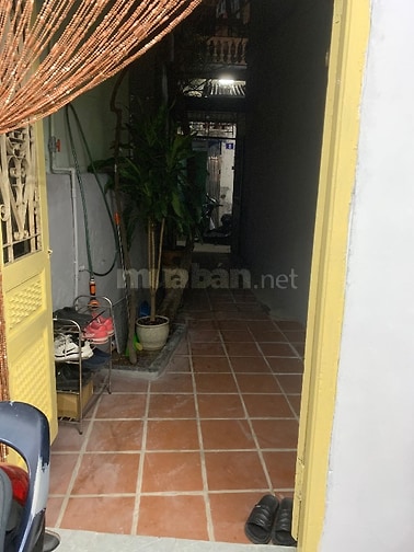 Bán nhà 24m2, 4 tầng lô góc 2 mặt thoáng sân 5,5m
