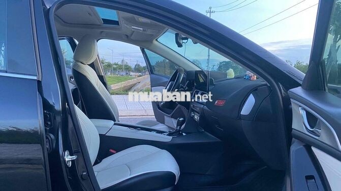 Mazda 3 5 chỗ bản kỷ niệm