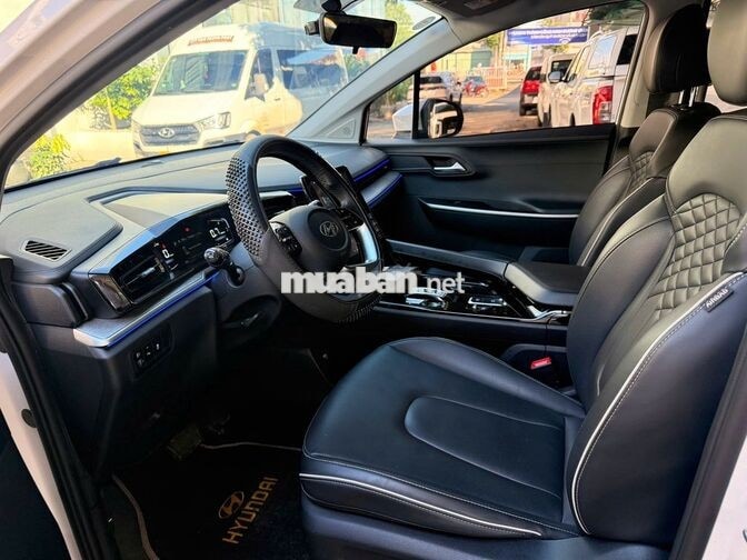Hyundai Custin 2026 1.5T Đặc biệt trắng 17.000 km