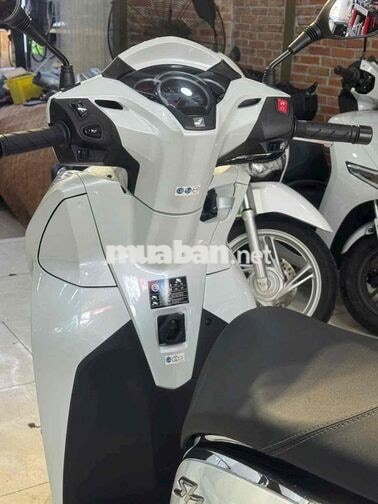Honda SH300i 2018 màu Trắng