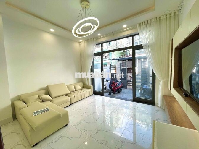 Căn Nhà Mới Full Nội Thất Ngay Khu Du Lịch Tháp Bà Giá Tốt