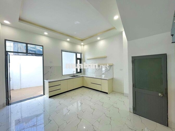 Căn Nhà Mới Full Nội Thất Ngay Khu Du Lịch Tháp Bà Giá Tốt