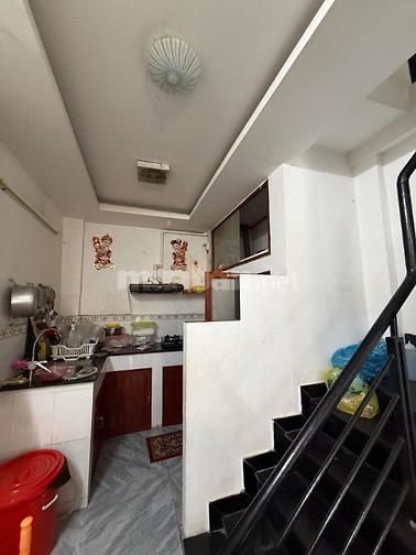 Bán nhà hẻm 6m Bến Vân Đồn P9 Q4 dt 3,2x9m nở hậu 2 tầng chỉ 5,1 tỷ.