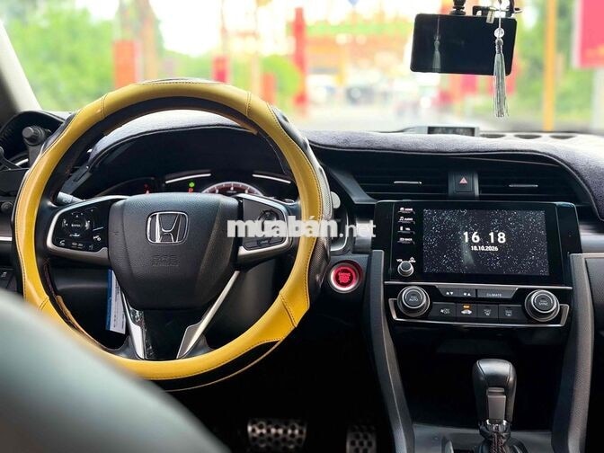 Honda Civic 1.5 Turbo 2020 5 vạn km Vàng