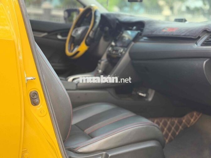Honda Civic 1.5 Turbo 2020 5 vạn km Vàng