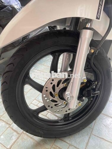 Honda Vision 2012 màu Trắng