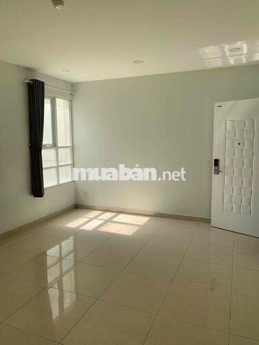 Căn 2PN có Rèm cửa. Giá thuê 7 tr/tháng. LH Hương
