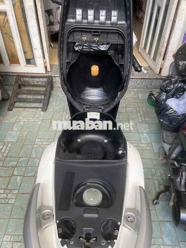 Honda Vision 2012 màu Trắng