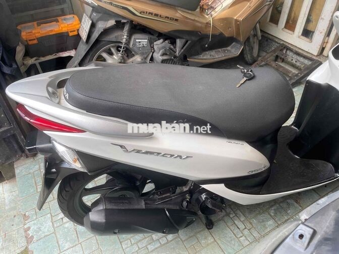 Honda Vision 2012 màu Trắng