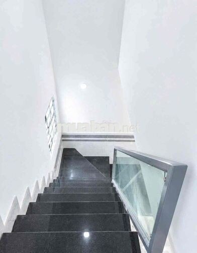 NHÀ ĐẸP BUÔN BÁN 4*5,5M 1/PHẠM THỊ NGHĨ HẺM 6M LH ***