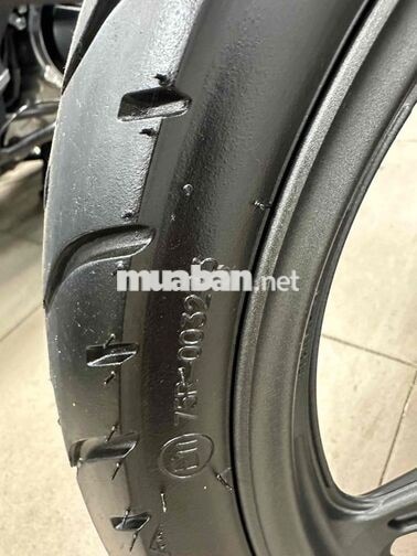 Honda Air Blade 125 mua 12-2025 chạy 2 ngàn km