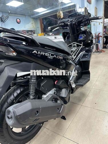 Honda Air Blade 125 mua 12-2025 chạy 2 ngàn km