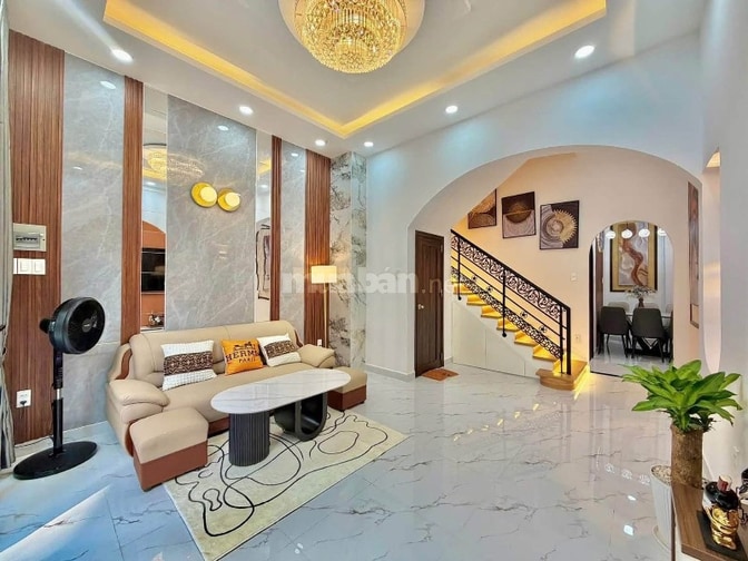 Ngợp thở tài chính, cần bán gấp nhà Phan Đình Phùng, Phú Nhuận 