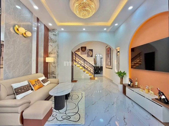 Ngợp thở tài chính, cần bán gấp nhà Phan Đình Phùng, Phú Nhuận 
