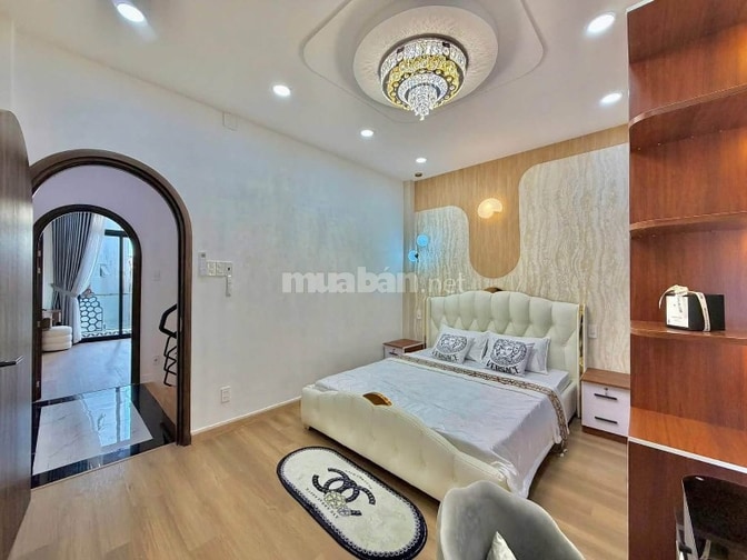 Ngợp thở tài chính, cần bán gấp nhà Phan Đình Phùng, Phú Nhuận 