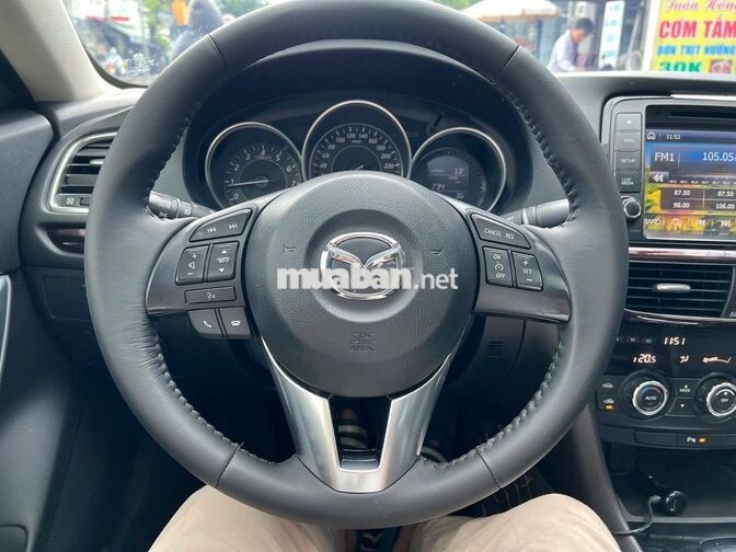 Mazda 6 model 2016 số tự động màu trắng
