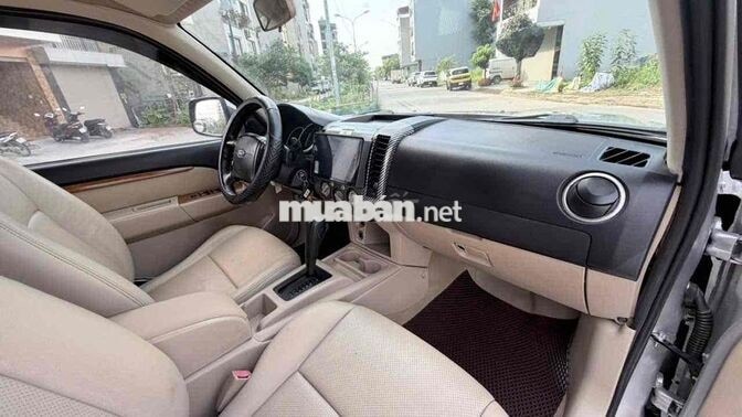 FORD EVEREST 2011 SỐ TỰ ĐỘNG 7 CHỖ MÁY DẦU BẠC
