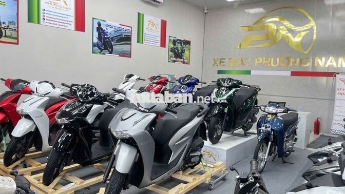 HONDA SH 150 Ý MÀU TRẮNG