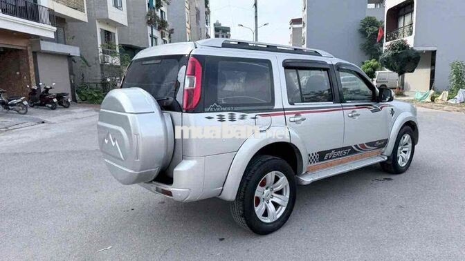 FORD EVEREST 2011 SỐ TỰ ĐỘNG 7 CHỖ MÁY DẦU BẠC