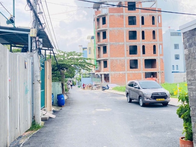 Chính chủ bán nhà 3 lầu 6 phòng ngủ,ngay chung cư thạnh lộc sh riêng