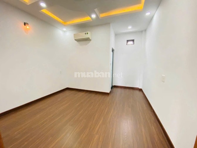 Chính chủ bán nhà 3 lầu 6 phòng ngủ,ngay chung cư thạnh lộc sh riêng