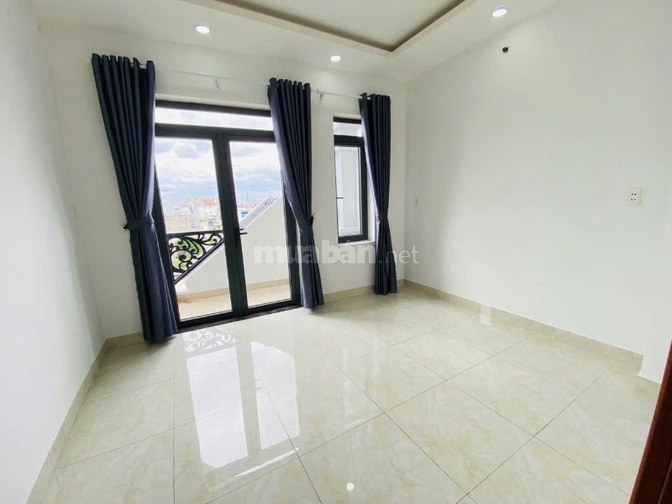 Chính chủ bán nhà 3 lầu 6 phòng ngủ,ngay chung cư thạnh lộc sh riêng