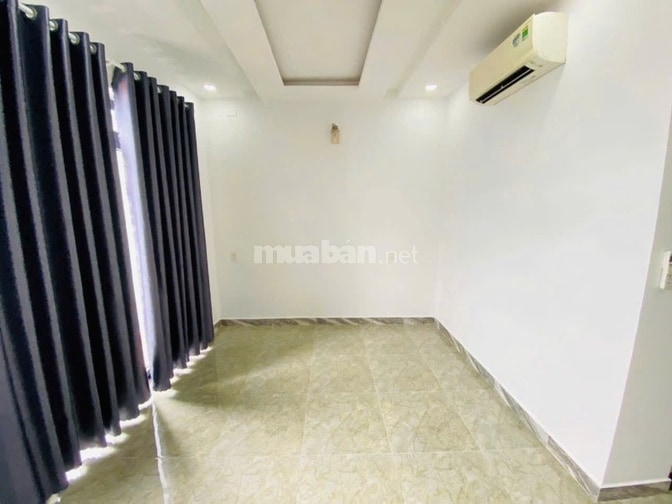 Chính chủ bán nhà 3 lầu 6 phòng ngủ,ngay chung cư thạnh lộc sh riêng