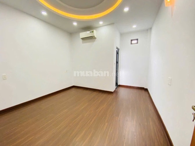 Chính chủ bán nhà 3 lầu 6 phòng ngủ,ngay chung cư thạnh lộc sh riêng