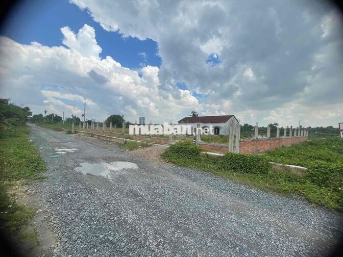 Cho thuê đất + nhà mặt tiền bờ sông Sài gòn, đường xe tải