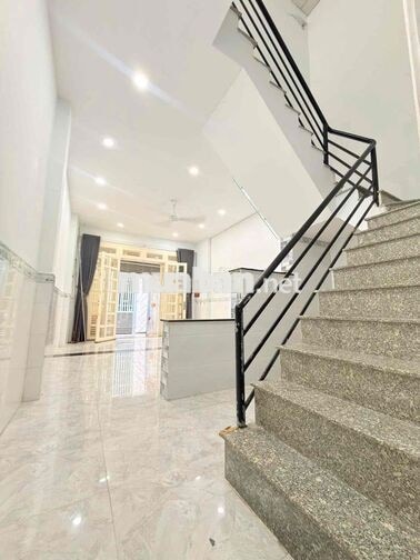 🏠 Nhà cho thuê hẻm Hương Quê Công an xã Bình Hưng  đi vô hẻm xe 3 gác