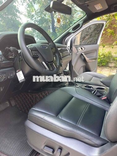 Ford Everest Titanium 2.0L 4x2 AT sản xuất 2022