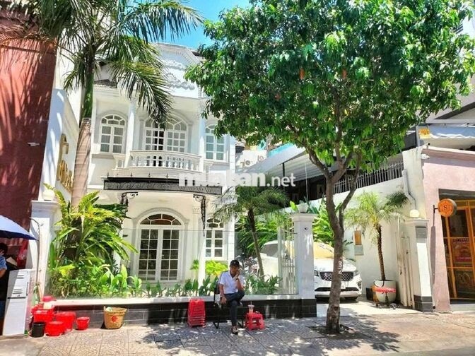 Cho thuê nhà mặt tiền phan kế bính, P.Đakao, Q1_DT:9mx25m