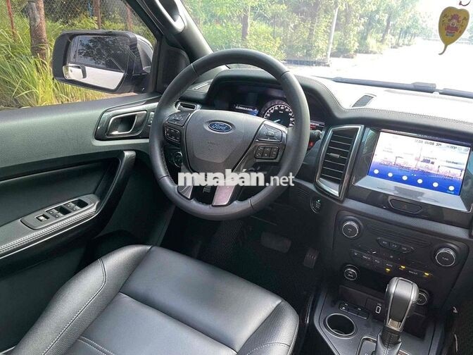 Ford Everest Titanium 2.0L 4x2 AT sản xuất 2022