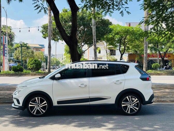 VinFast VFe34 thuê pin tiên phong sản xuất 2022