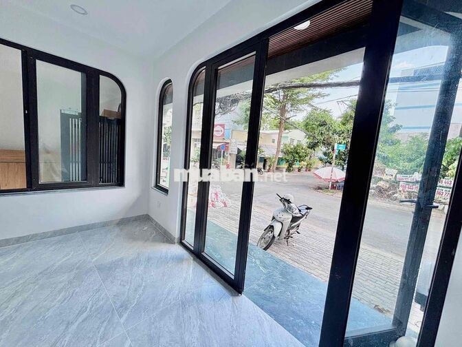 CHO THUÊ MBKD SÀN TRỆT + 1PN RIÊNG MẶT TIỀN SẦM UẤT GẦN CHỢ TÂN MỸ Q7