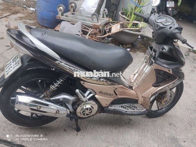 Suzuki Hayate 125 Vàng Kem
