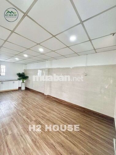 Cho thuê Studio ban công - cửa sổ trời rộng như sân bay ngay VLU❗