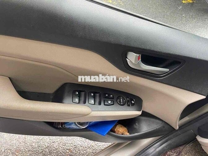 Hyundai Accent 2019 Vàng cát