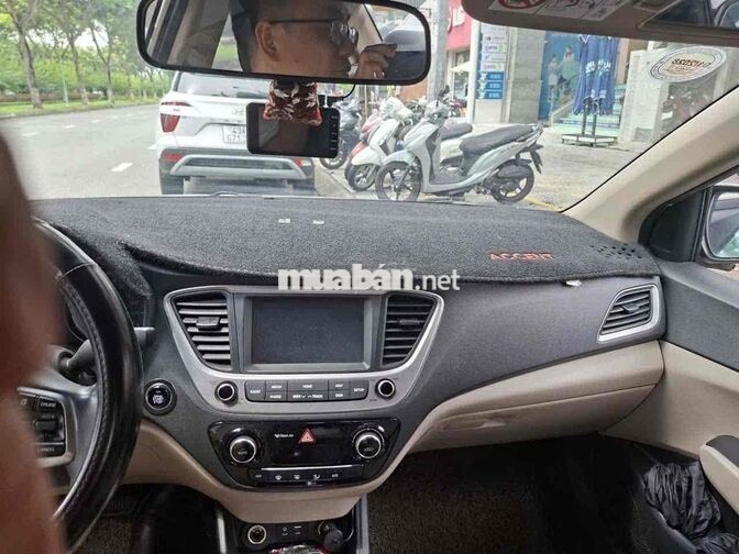 Hyundai Accent 2019 Vàng cát