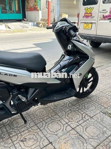 Honda Air Blade 125 2015 Bạc đen chính chủ