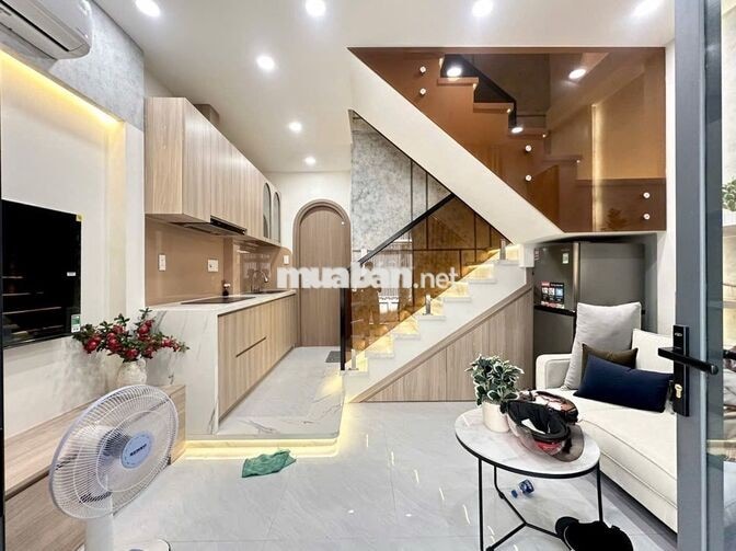 Cho thuê nhà hẻm 41 Trần Nhật Duật, Tân Định, Quận 1